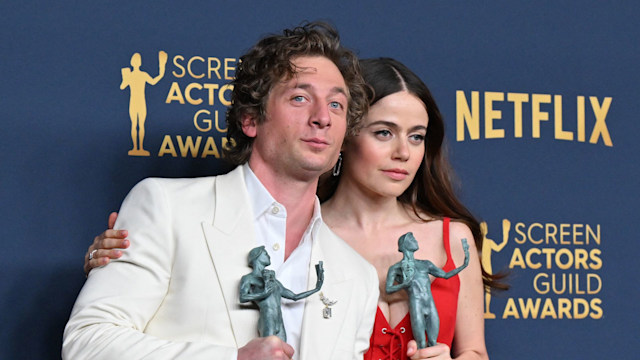 Jeremy Allen White and actress Molly Gordon poses with the awards for Outstanding Performance by a Male Actor in a Comedy Series and Outstanding Performance by an Ensemble in a Comedy Series for The Bear