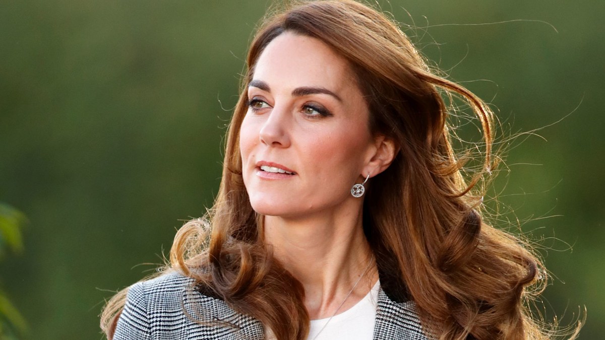 Kate Middleton is barely recognizable in an unearthed photo with her golden blonde hair