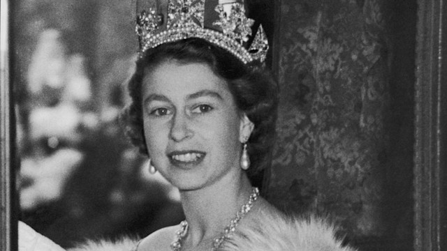 Queen Elizabeth II on her way to her first State Opening of Parliament as monarch, 4th November 1952. (Photo by Douglas Miller/Keystone/Hulton Archive/Getty Images)