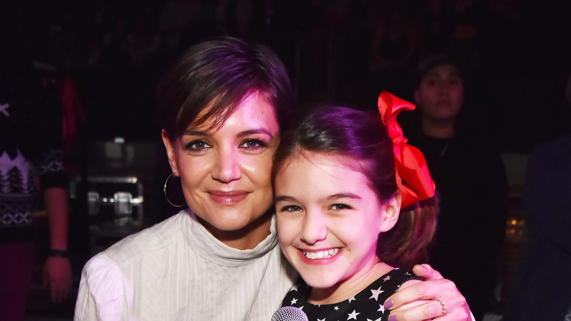 Suri Cruise comes home for the holidays and looks more like Katie Holmes every day