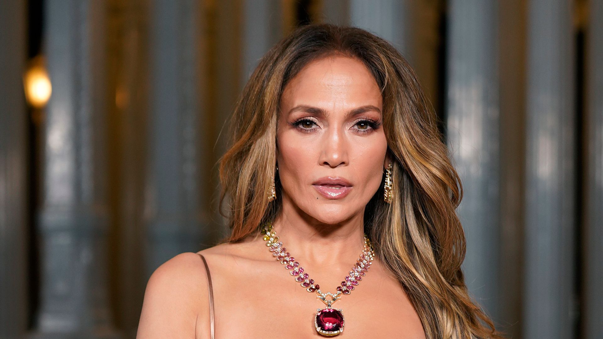 Jennifer Lopez, wearing Gucci, attends the 2023 LACMA Art+Film Gala, Presented By Gucci at Los Angeles County Museum of Art on November 04, 2023 in Los Angeles, California.