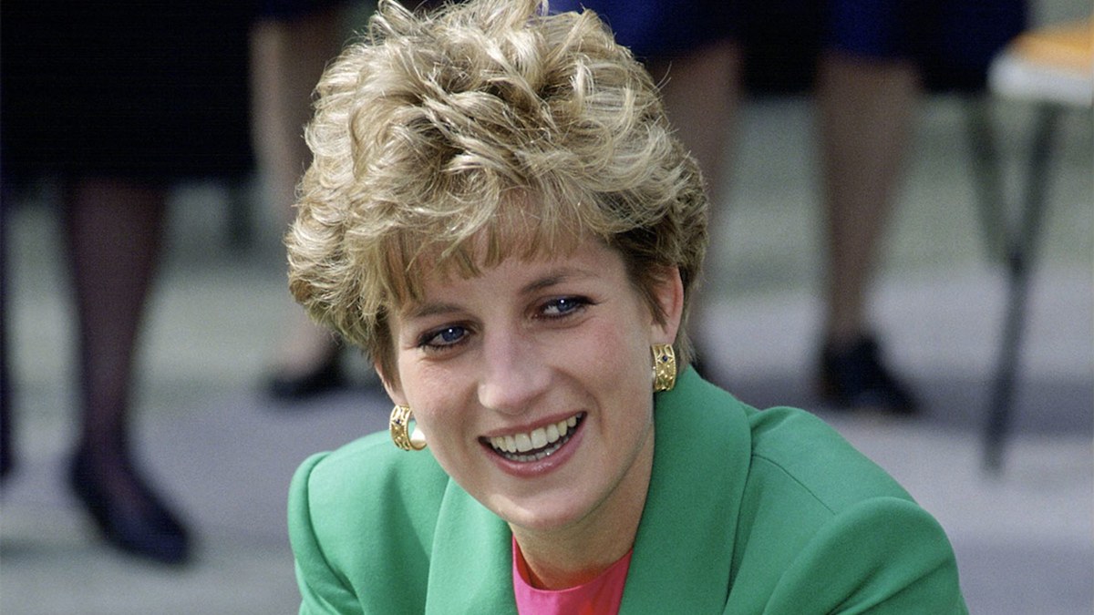 Gucci Pays Tribute To Princess Diana, Brings Back Her Favourite
