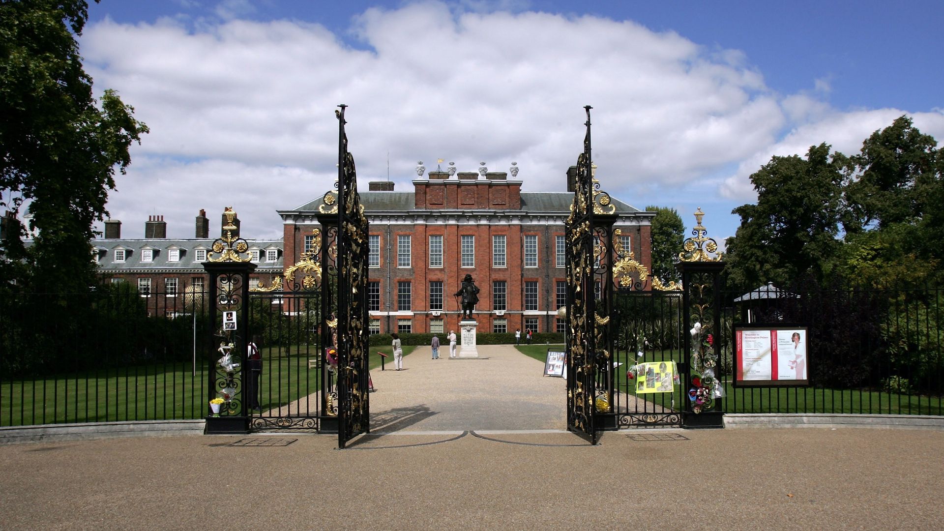 A photo of Kensington Palace against a blue sky