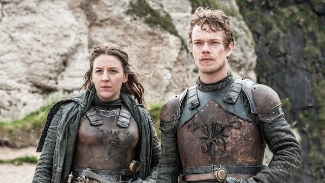 Gemma Whelan as Yara Greyjoy, Alfie Allen as Theon Greyjoy in Game of Thrones