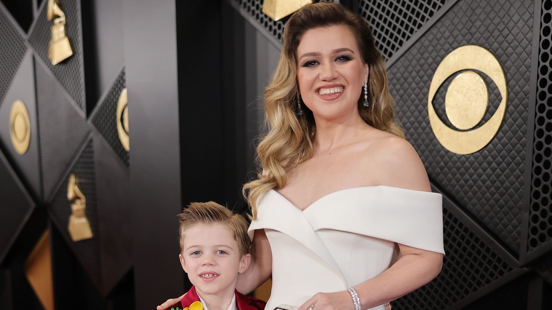 Kelly Clarkson’s son Remy, 8, blows fans away with incredible singing voice