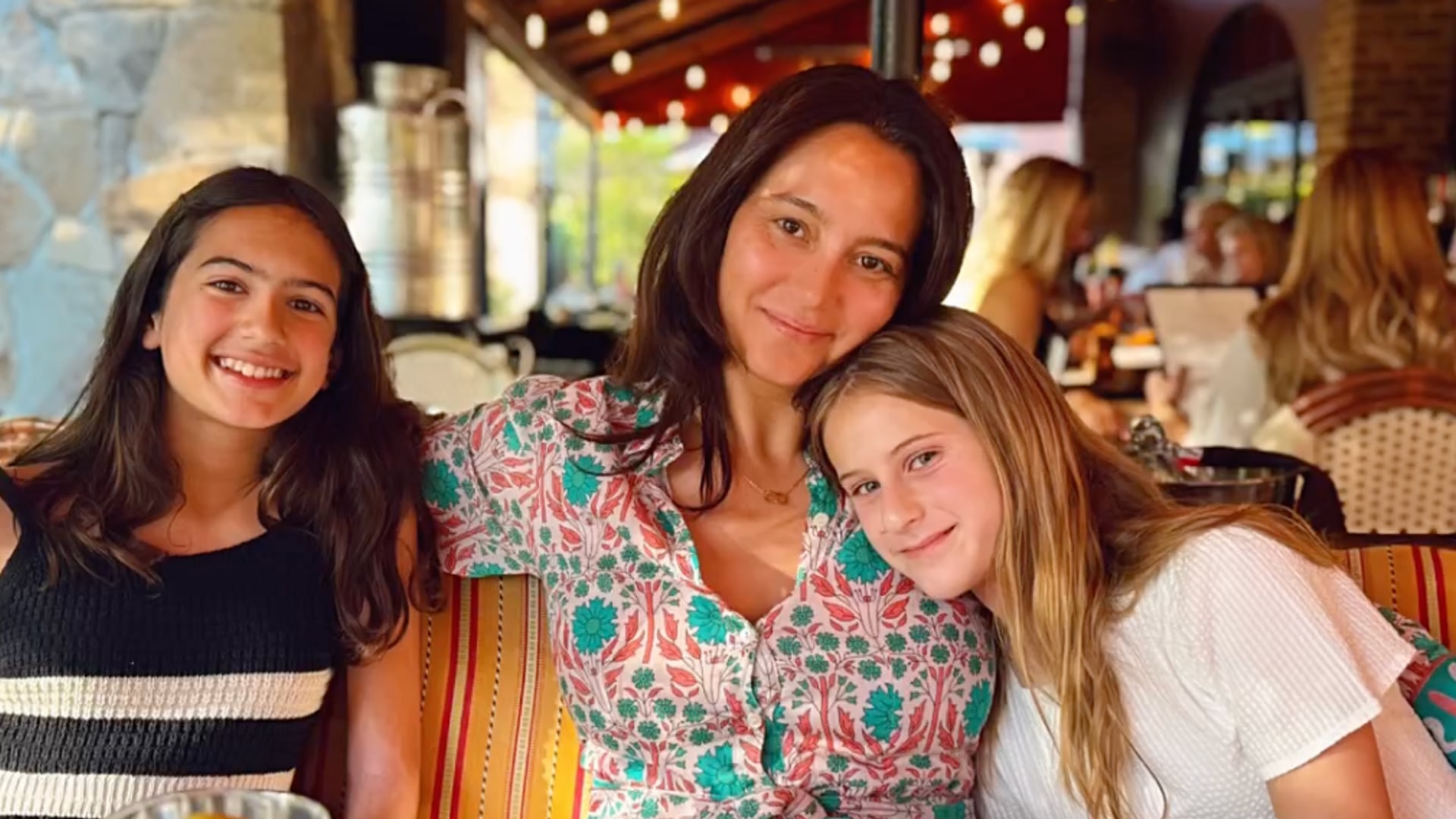 Emma Heming Willis pictured out for dinner with her two daughters Mabel and Evelyn Willis