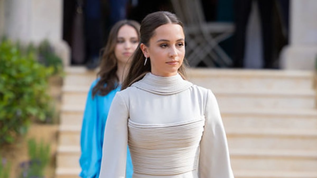 10 most glamorous gowns from the Jordanian royal wedding see photos