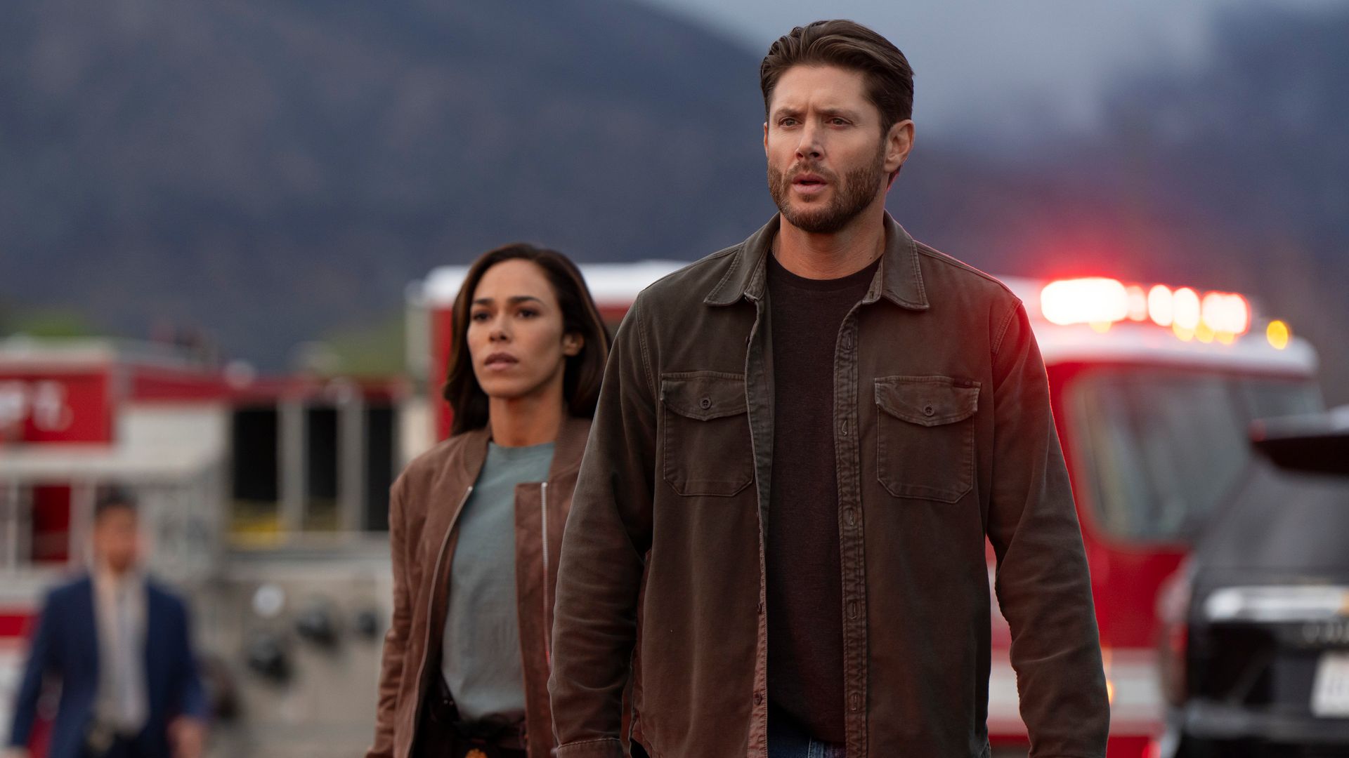 e430fdf23905 amberoliverasjessicacamachoandmarkmeachumjensenacklesincountdown photo
