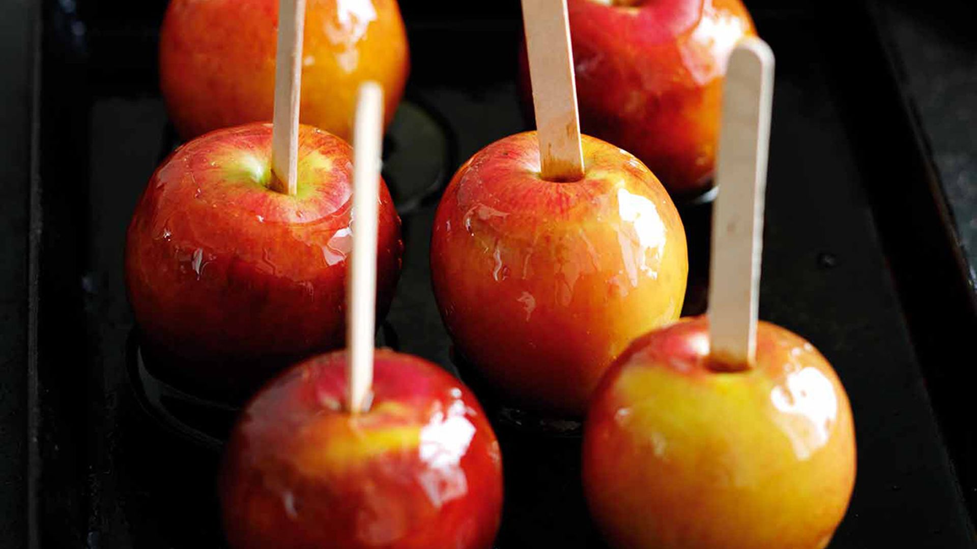 Bonfire Night: Make foolproof toffee apples with this 10-minute recipe