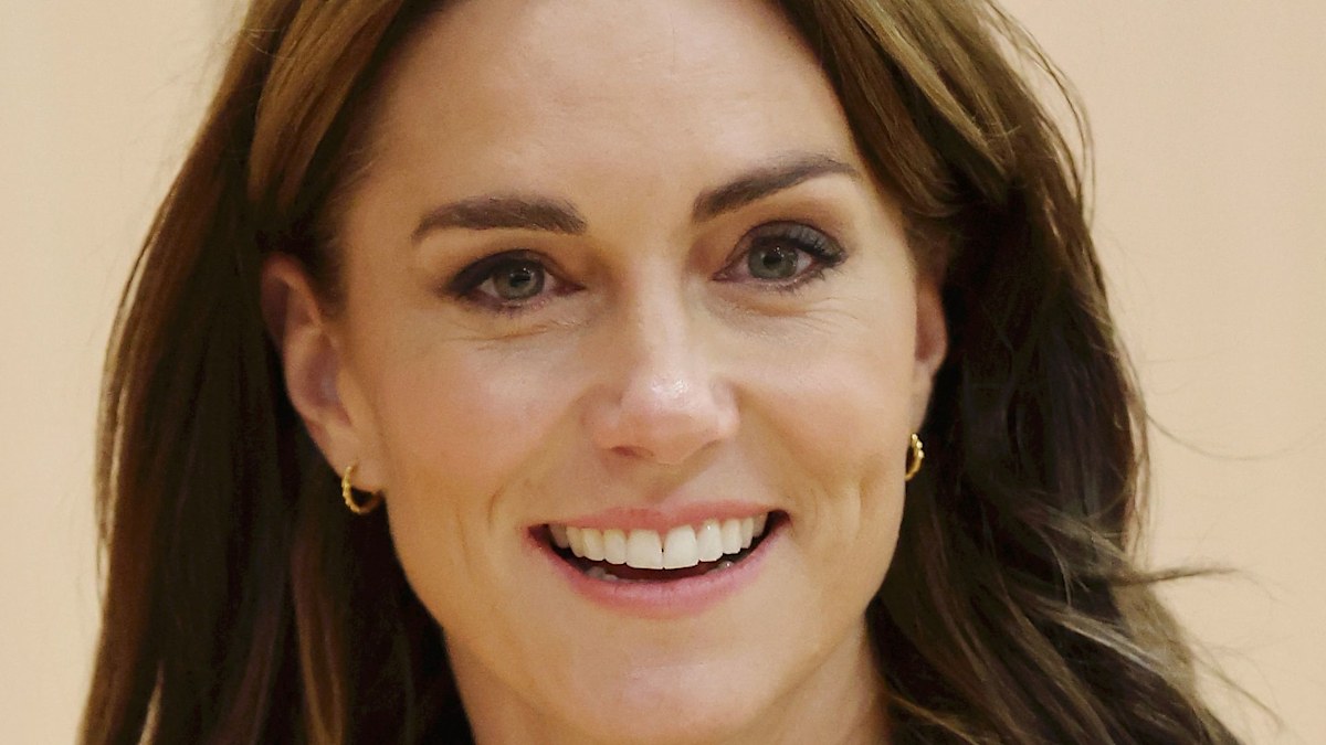 Princess Kate secretly resurrects Princess Diana's engagement ring - with skinny jeans