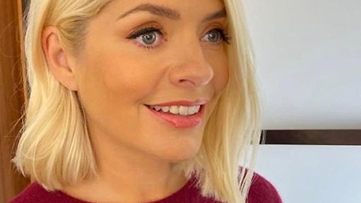 Holly Willoughby Wows This Morning With A Seriously Versatile Shirt Dress Hello