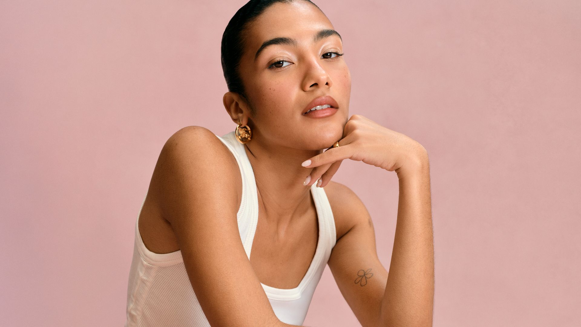 olivia dean for burberry 