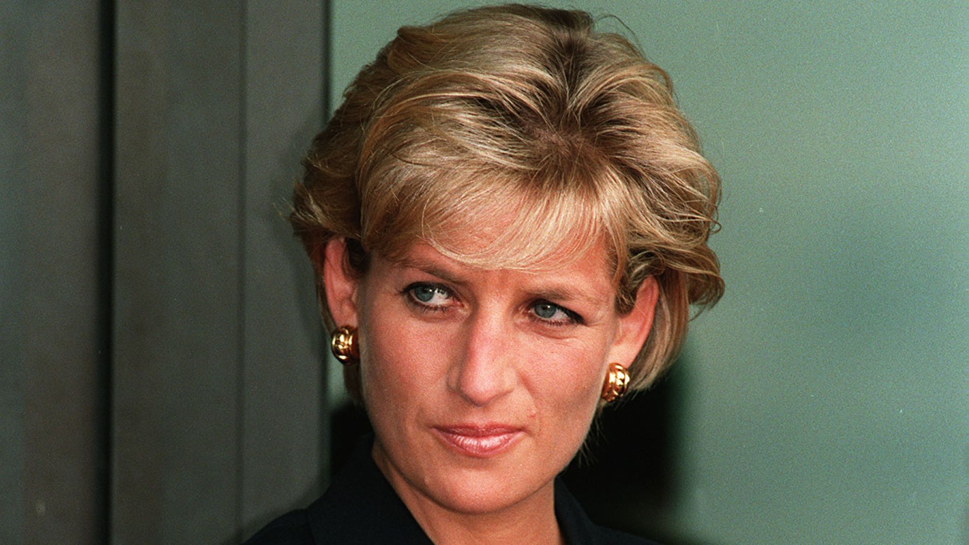 10 iconic Princess Diana street style moments