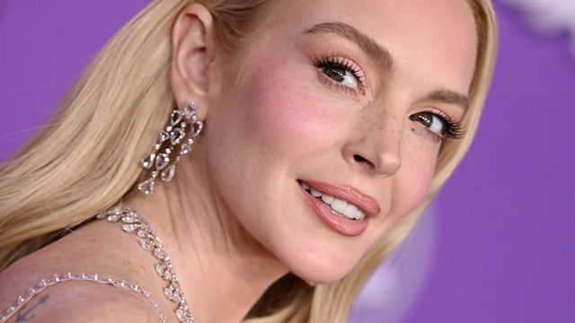 Lindsay Lohan's makeup at the Los Angeles Premiere of Disney's Freakier Friday