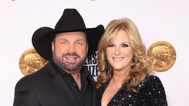 garth brooks trisha yearwood red carpet event