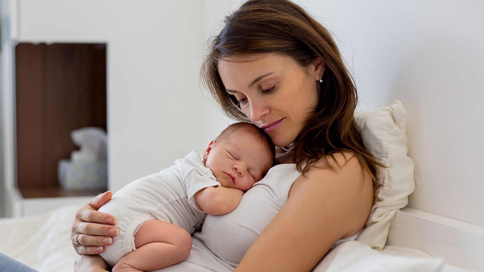 New Mom Recovery Tips: Post-Pregnancy Do's & Don'ts