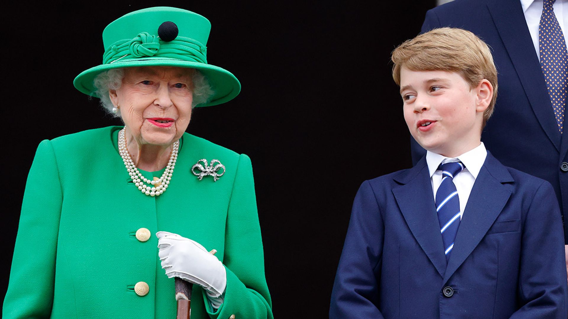prince george looking at the queen