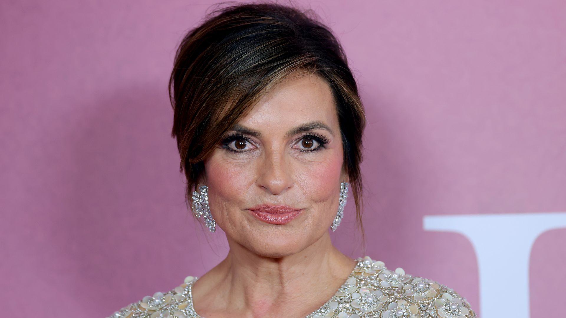photo of mariska hargitay at my mom jayne tribeca festival premiere