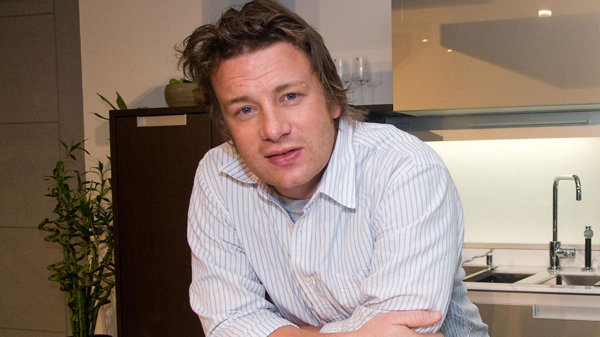Jamie Oliver's GIANT crumpet has to be seen to be believed HELLO!