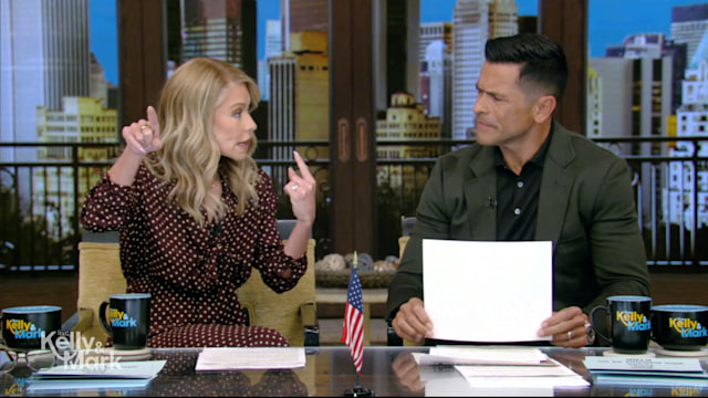 Kelly Ripa and Mark Consuelos in the Live studios 