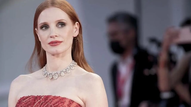 jessica chastain red carpet