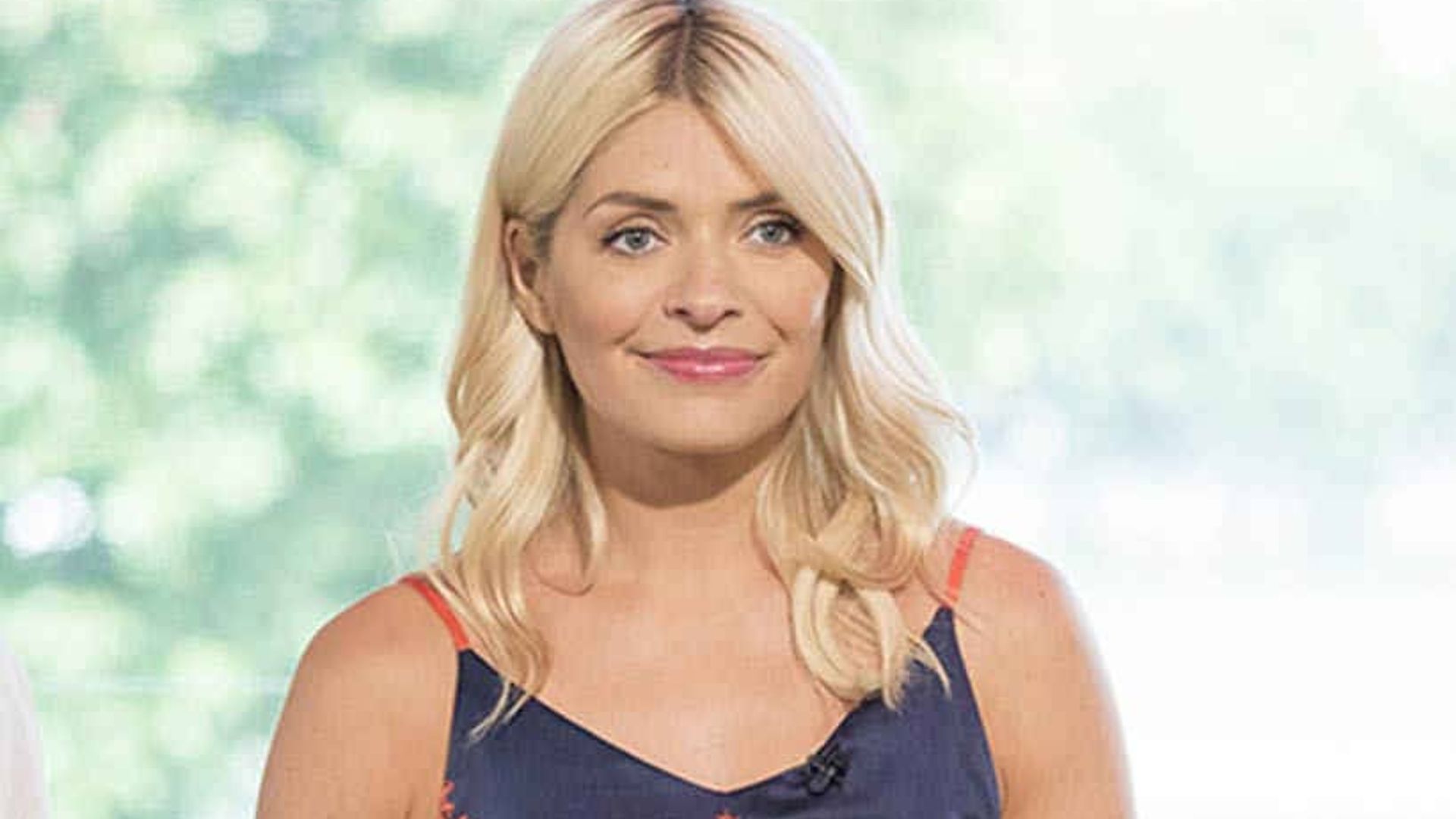 Holly Willoughby Dons £79 Massimo Dutti Dress For Return To This Morning Hello