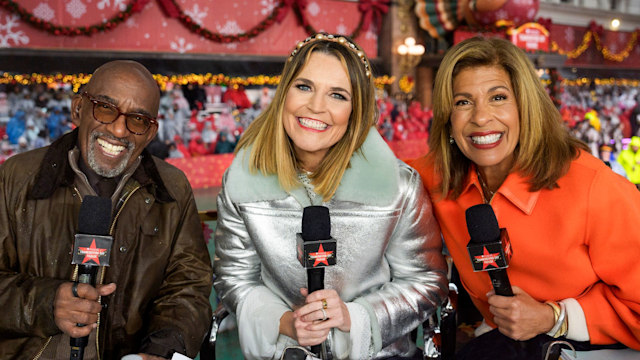 MACY'S THANKSGIVING DAY PARADE -- Downtown -- Pictured: (l-r) Al Roker, Savannah Guthrie, Hoda Kotb