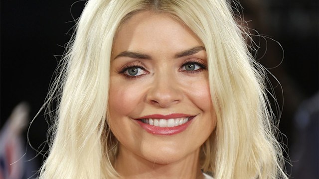 holly willoughby hair makeup this morning