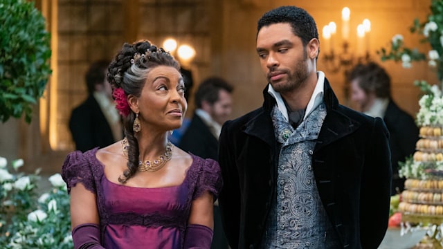 BRIDGERTON (L to R) ADJOA ANDOH as LADY DANBURY and REGÃ-JEAN PAGE as SIMON BASSET in episode 108 of BRIDGERTON