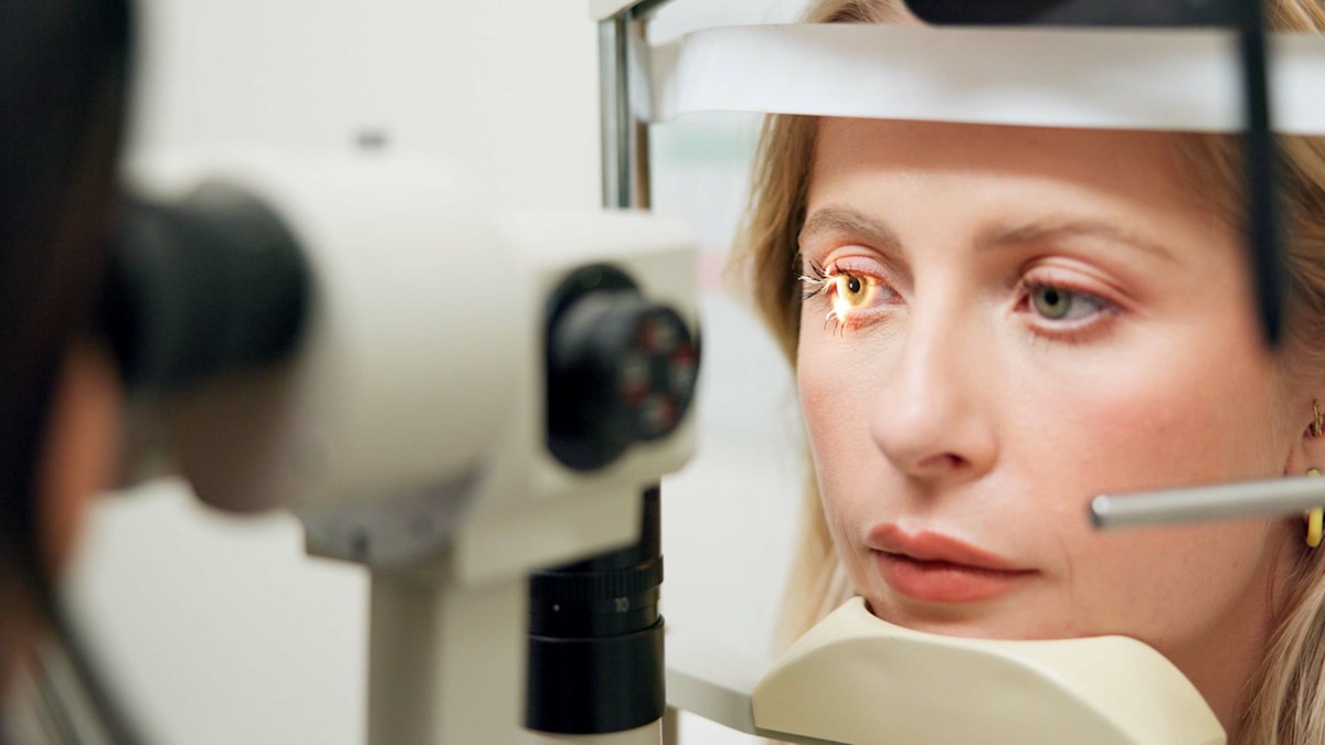 The hidden 'clues' your eyes reveal about your health, according to ophthalmologists