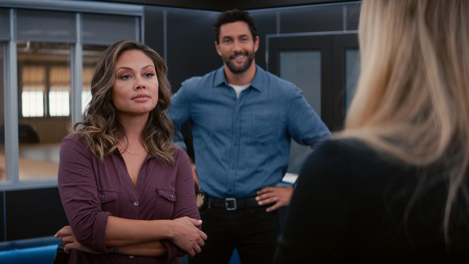 Vanessa Lachey as Jane Tennant and Noah Mills as Jesse Boone