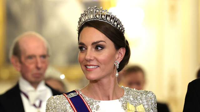 Kate Middleton wearing tiara at South Africa state banquet