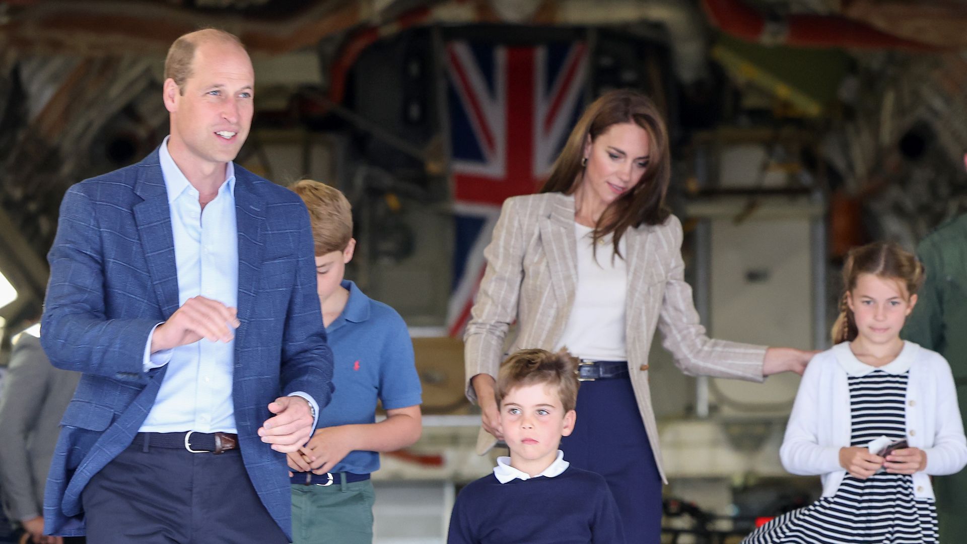 William, Kate and George, Charlotte and Louis at royal air show