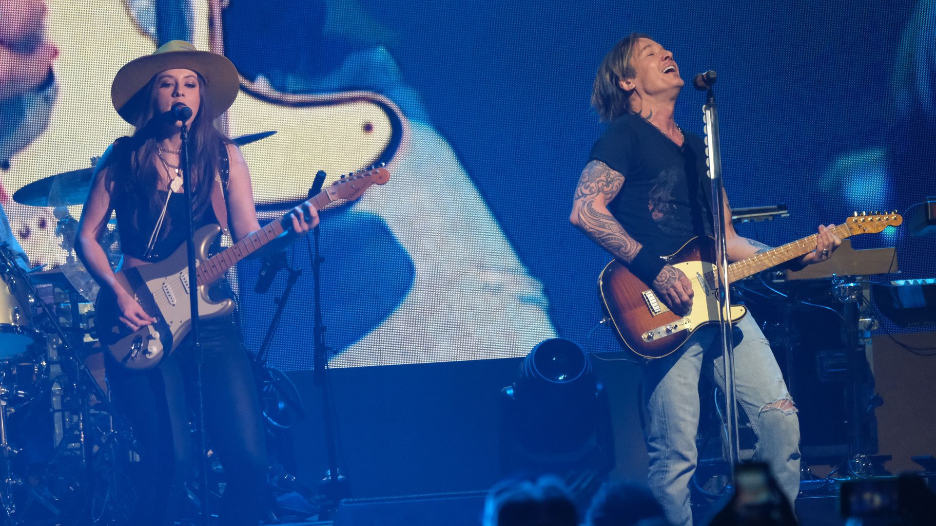 Keith and Maggie sparked backlash with their rendition of "The Fighter" 