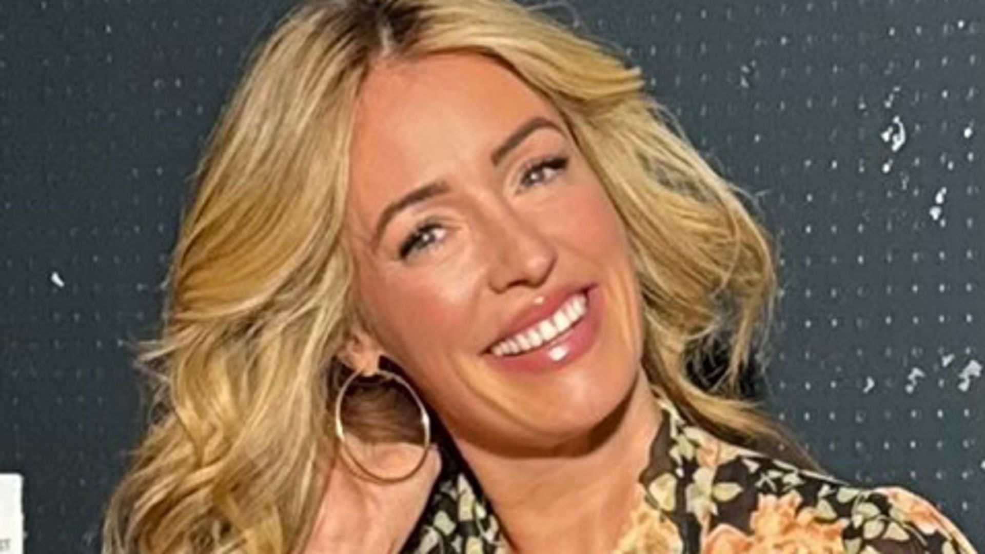 Cat Deeley wearing floral Mint Velvet outfit on This Morning