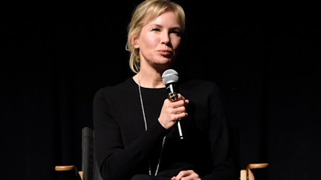 renee zellweger microphone