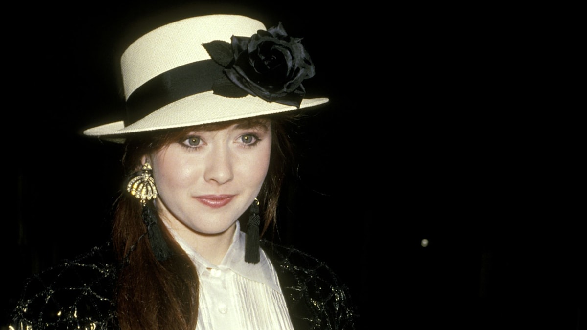 Shannen Doherty: a fashion tribute to a 90s style icon