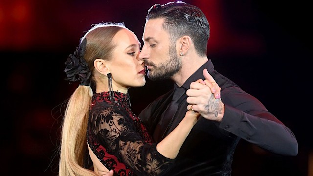 rose ayling ellis giovanni pernice dance