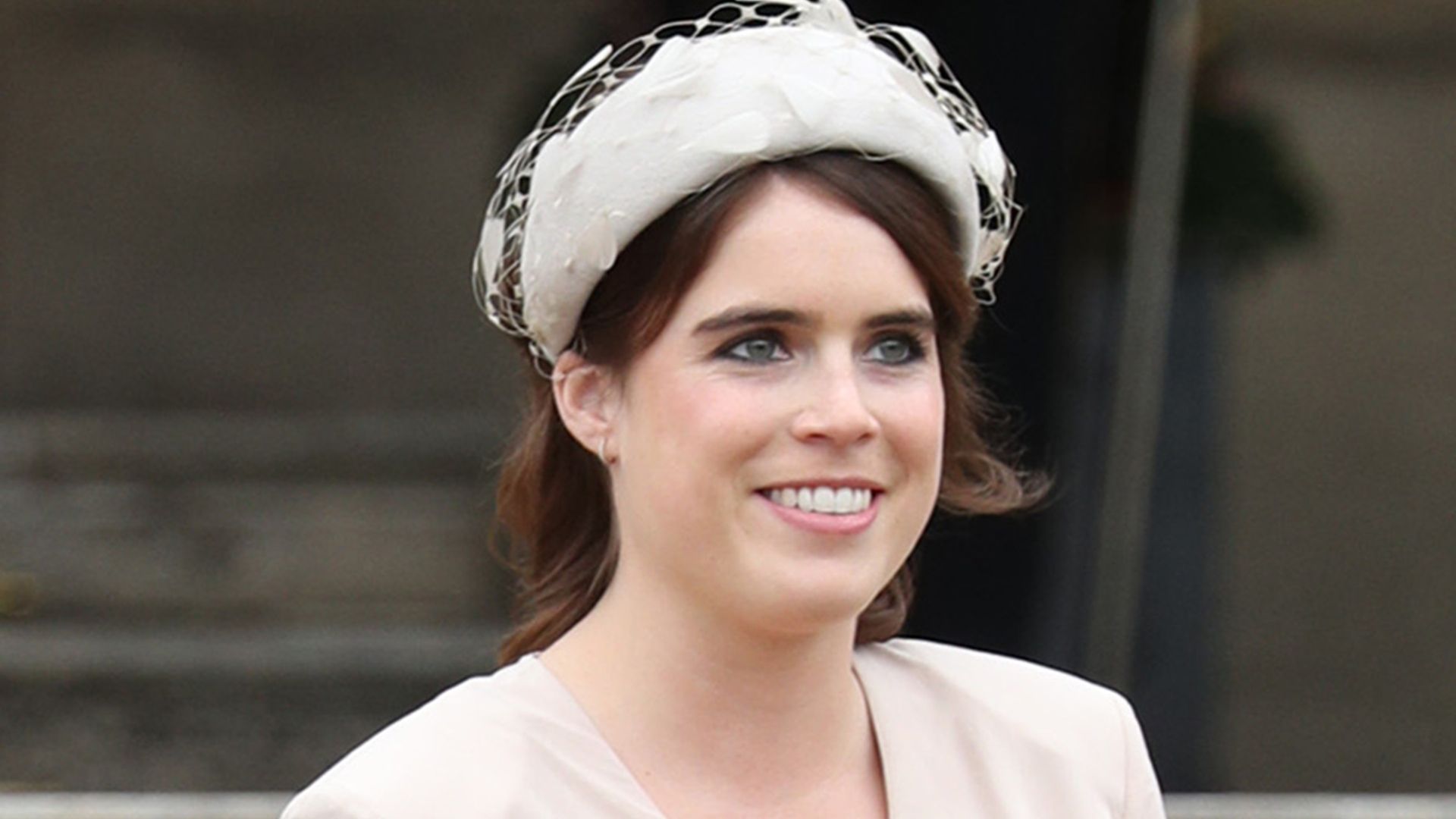 princess eugenie wearing headband