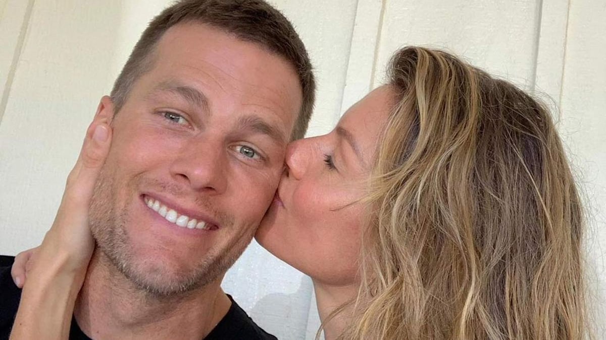 Tom Brady & Gisele Bundchen Kiss After Super Bowl 2021 – Hollywood Life