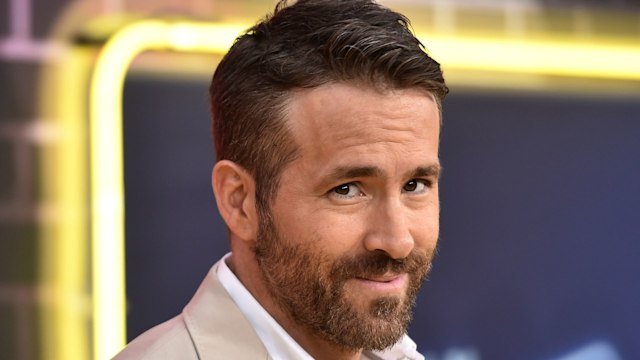 Ryan Reynolds shows support for Taylor Swift-Travis Kelce romance with the most mind-boggling photo