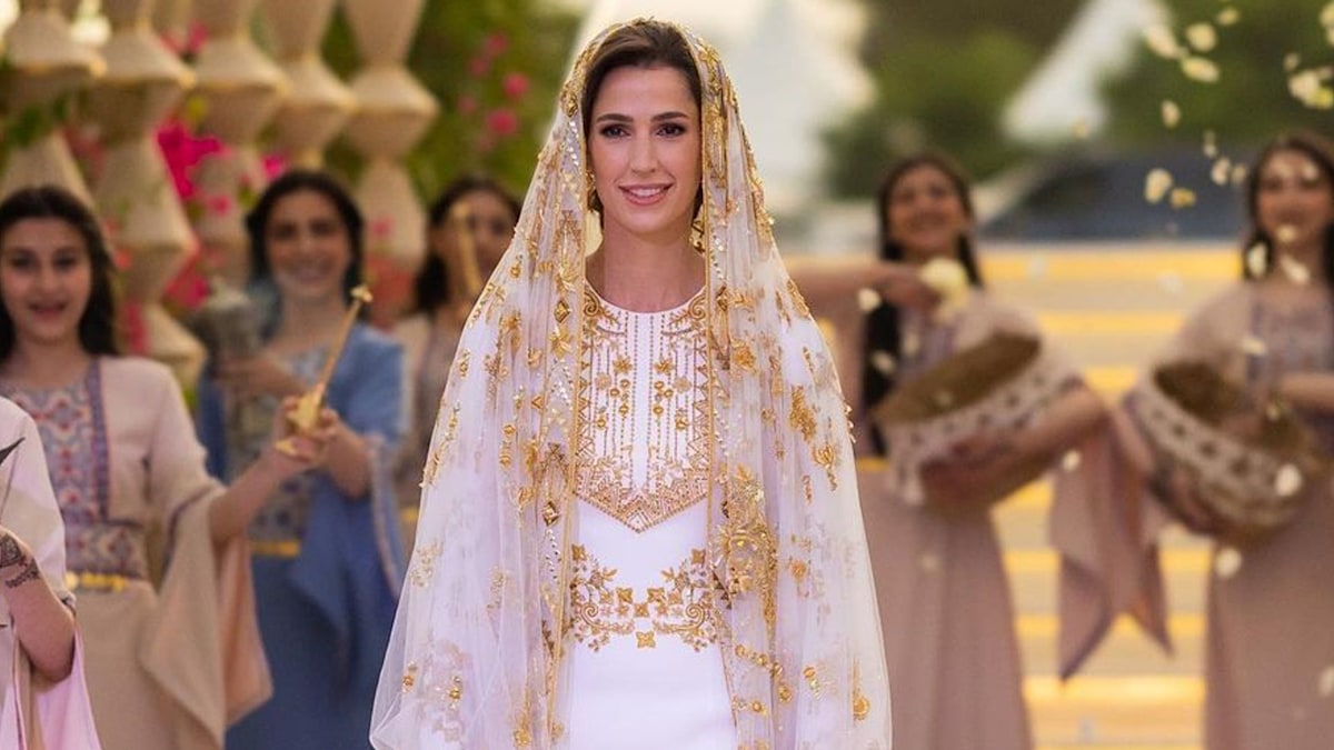Rajwa Al-Saif's pre-wedding Henna party dress took over 1000 hours to finish | HELLO!