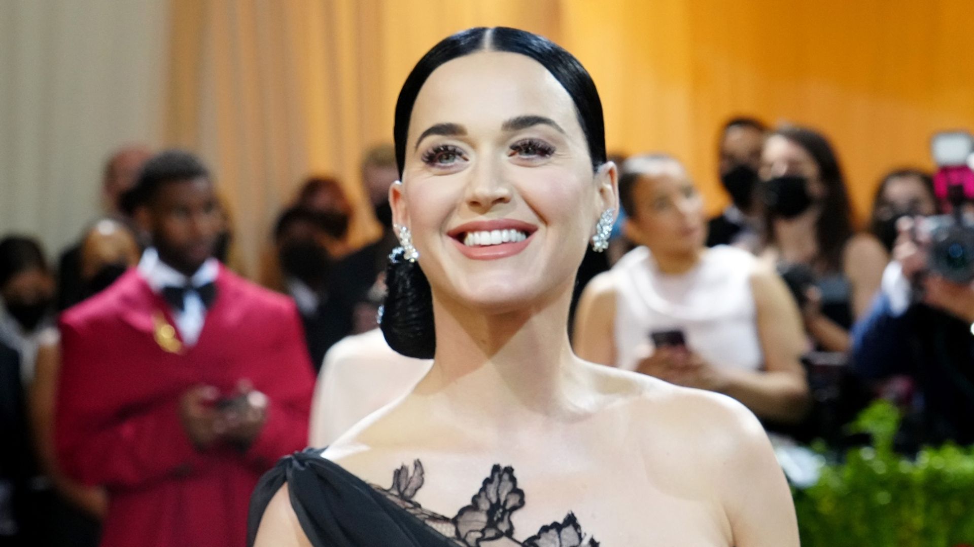 Katy Perry celebrates rarely seen family member with live tribute on ...