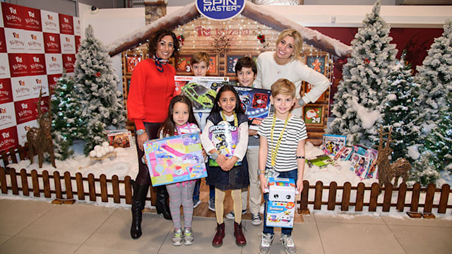 Saira Khan and children