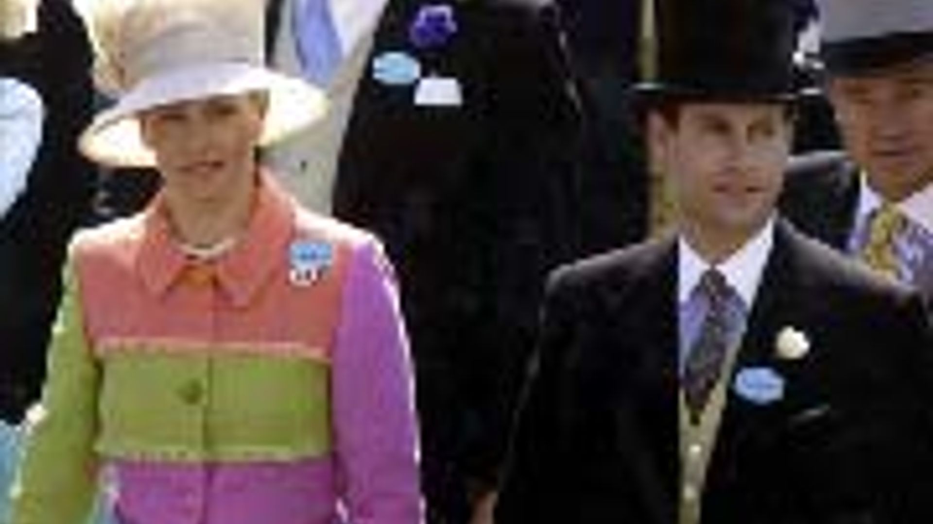 ZARA PHILLIPS AND THE COUNTESS OF WESSEX STUN RACEGOERS AT ROYAL ASCOT ...