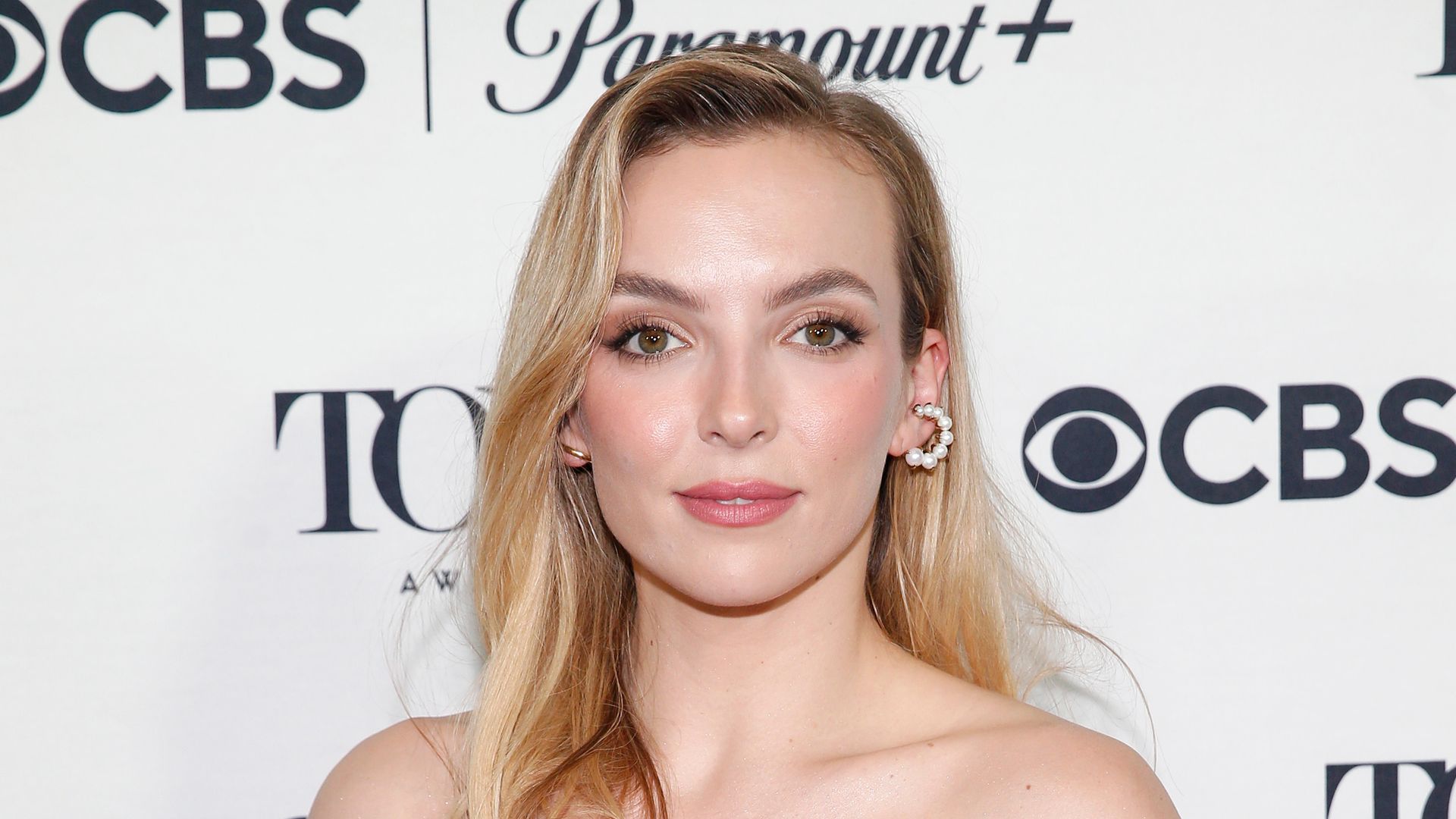 Jodie Comer, winner of the award for Best Performance by a Leading Actress in a Play for "Prima Facie," poses in the press room during The 76th Annual Tony Awards at Radio Hotel on June 11, 2023 in New York City