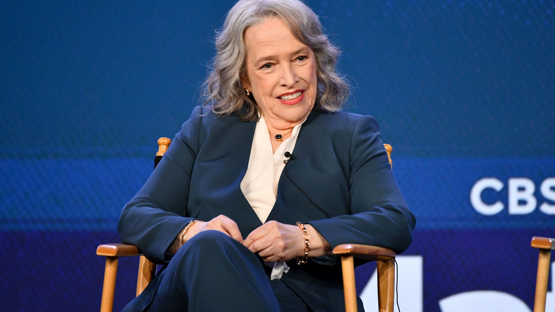Kathy Bates showcases incredible weight loss and youthful new look in stunning outing