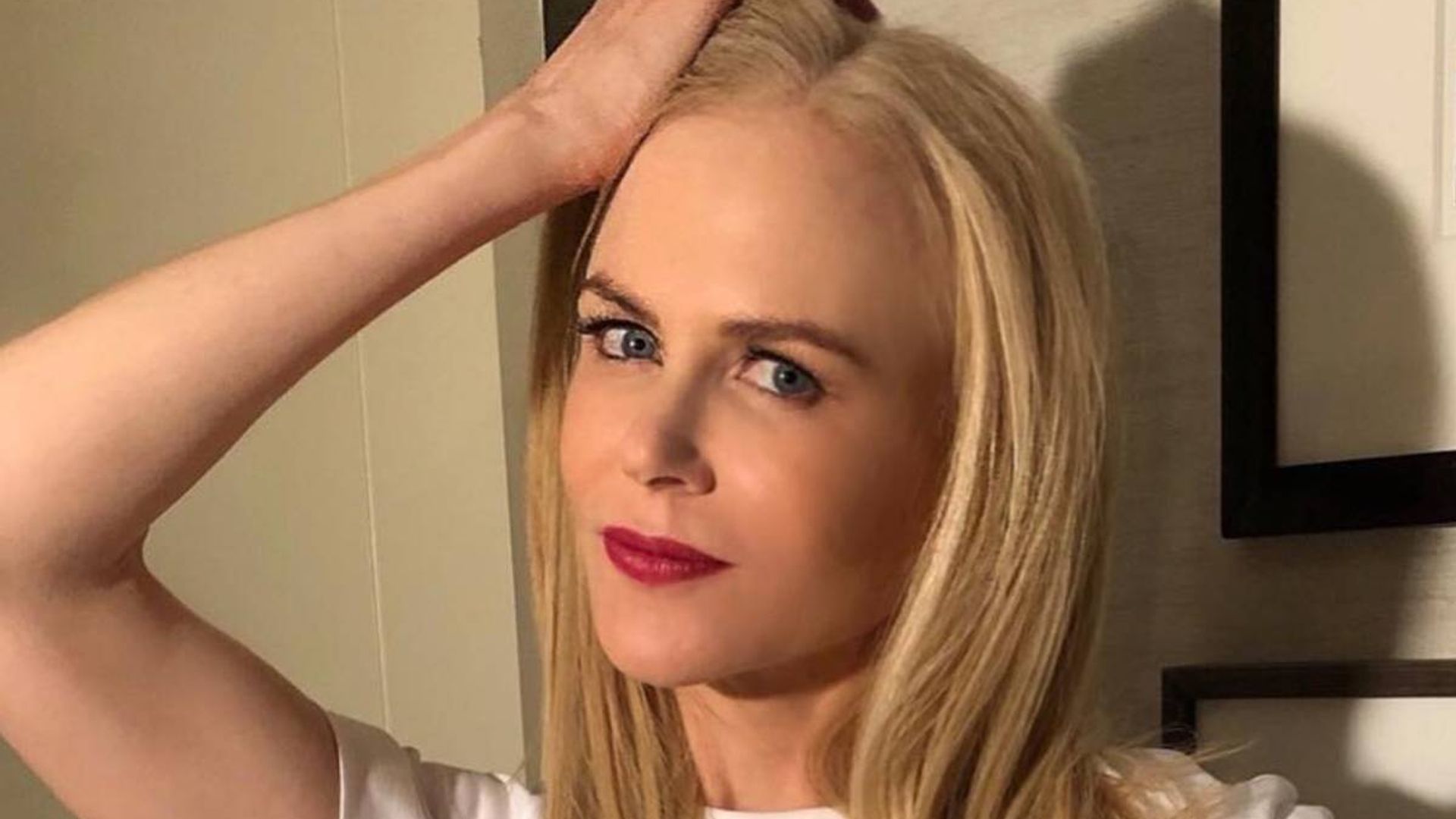 nicole kidman inside garden new photo