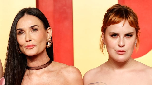 Tallulah Willis with mom Demi Moore red carpet