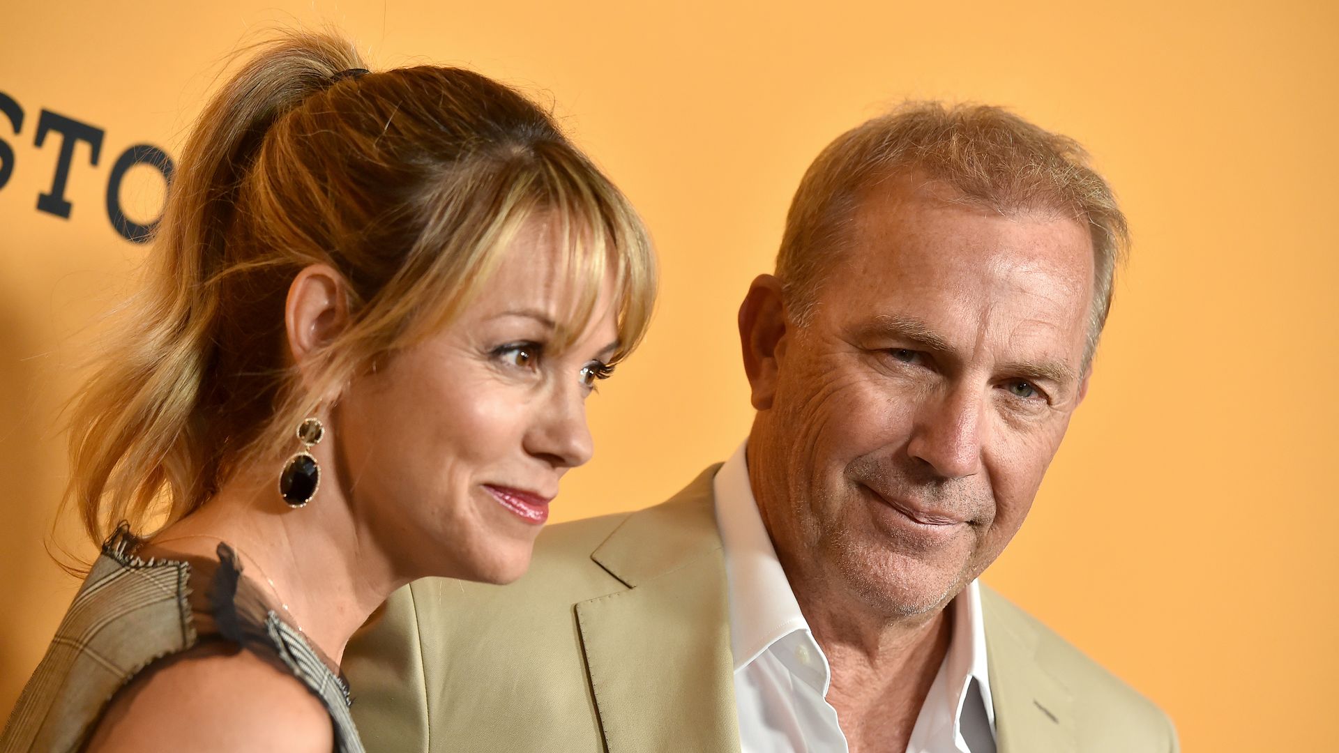 Kevin Costner slams wife Christine Baumgartner's 248k child support(02)